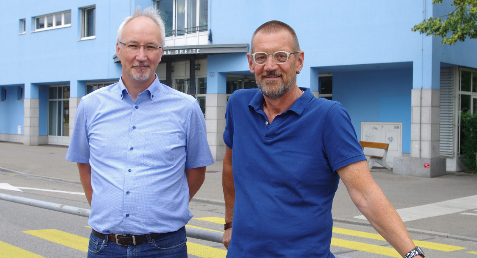 Adrian Kummer (rechts) und Bernhard Schmocker (ADEV) sind von den Qualitäten einer effizienten Wärme-Kraft-Kopplung überzeugt.