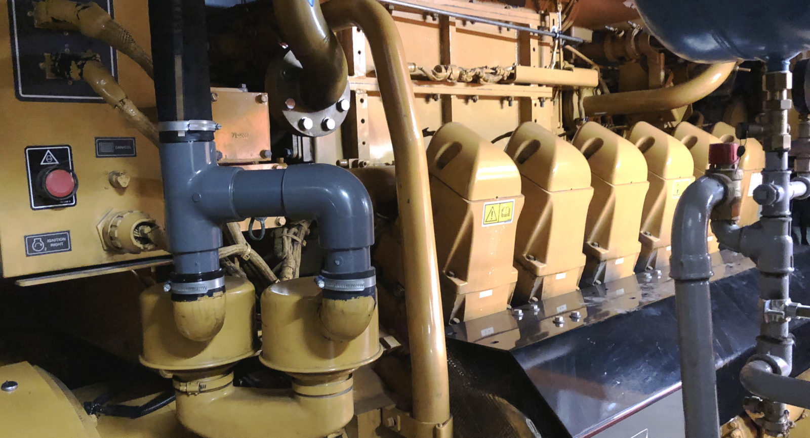 Mit der Stromproduktion auf der Basis des Gasmotors werden sowohl der allgemeine Elektrizitätsbedarf des Zentrums als auch die im Stadtgebiet installierten Wärmepumpen versorgt.