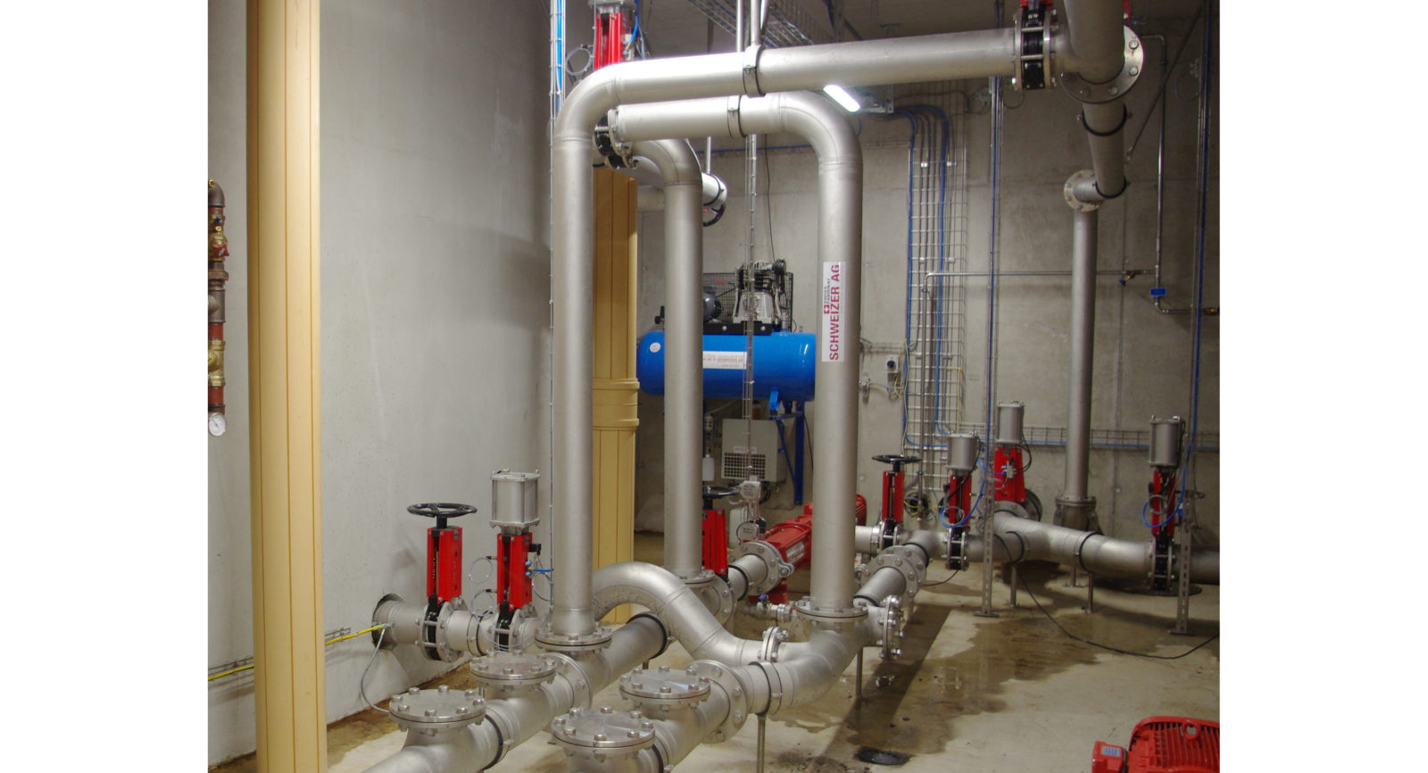 Neueste Technik zur Prozessführung zwischen drittem Fermenter und Gasspeicher.